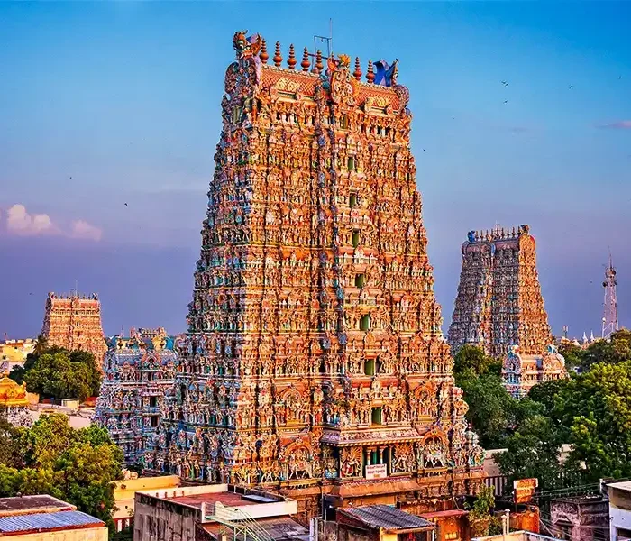 Meenakshi Amman Temple – Living Dravidian Icon of Madurai